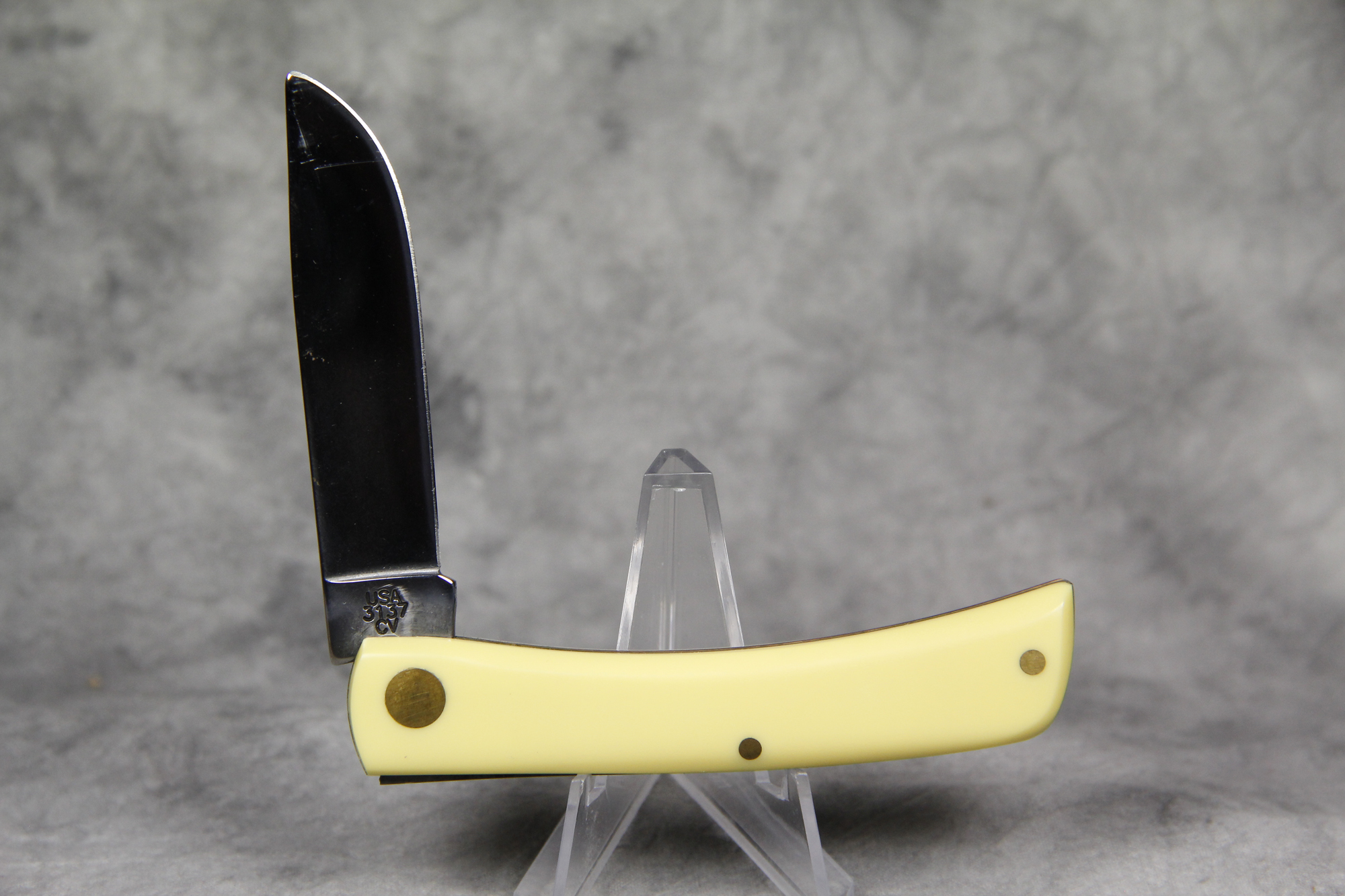 2001 case xx 3137 cv yellow composite sod buster jr  pocket knife mint in box