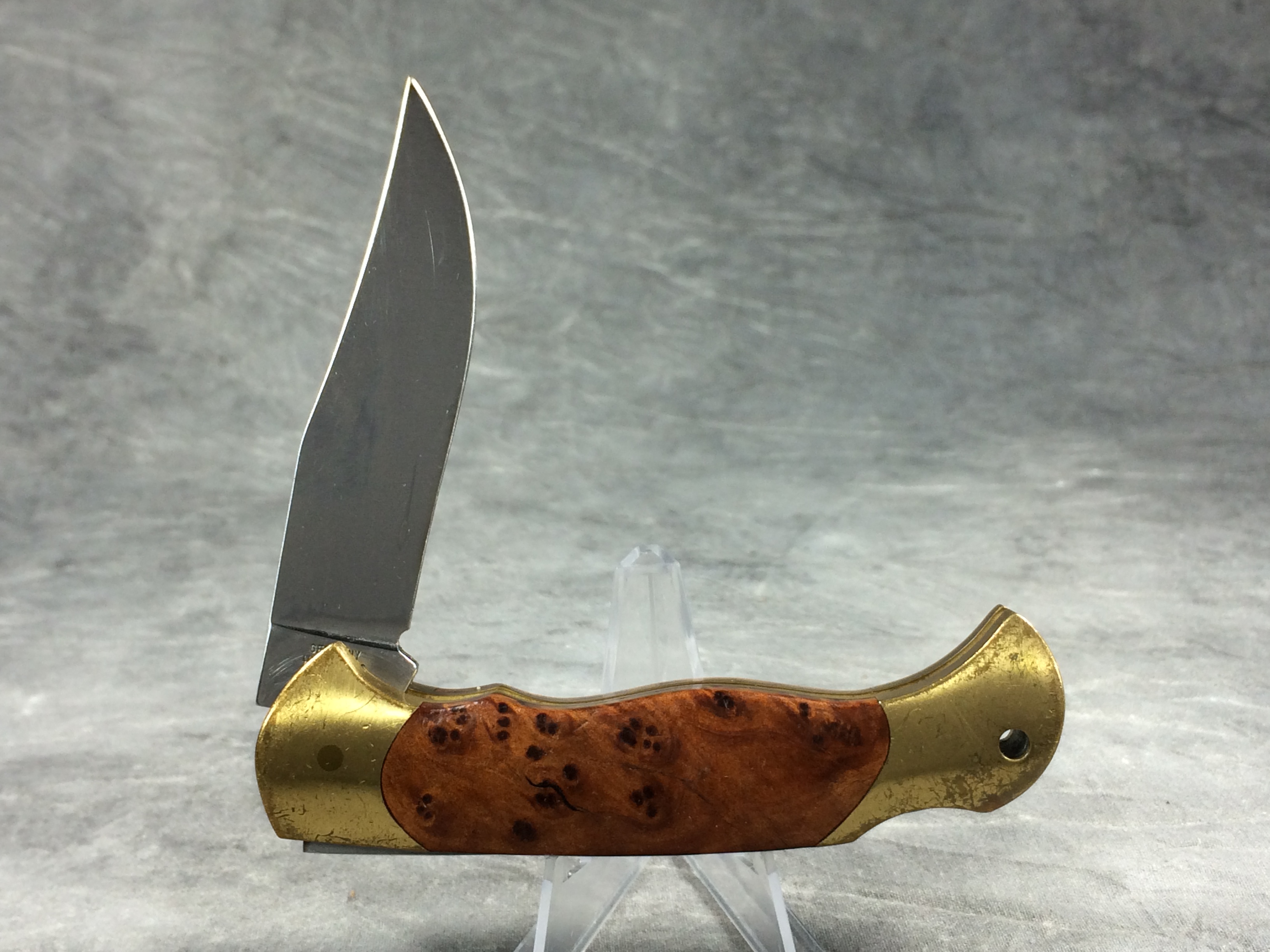 What is a BOKER TREE BRAND 2002TH Thuya Wood 440C Scout Lockback Pocket  Knife worth?